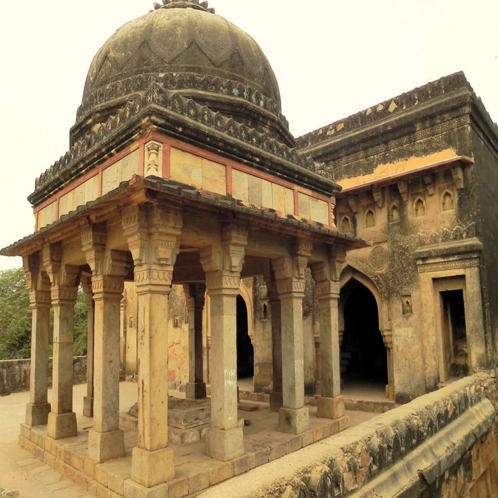 tourist places near mehrauli delhi